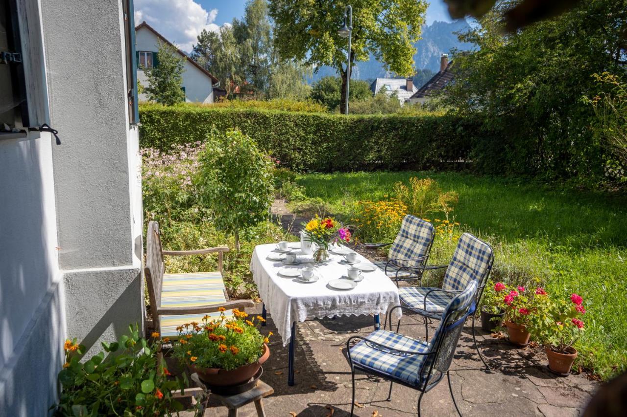 Landhauswohnung Mit Wildromantischem Garten Füssen Exteriör bild