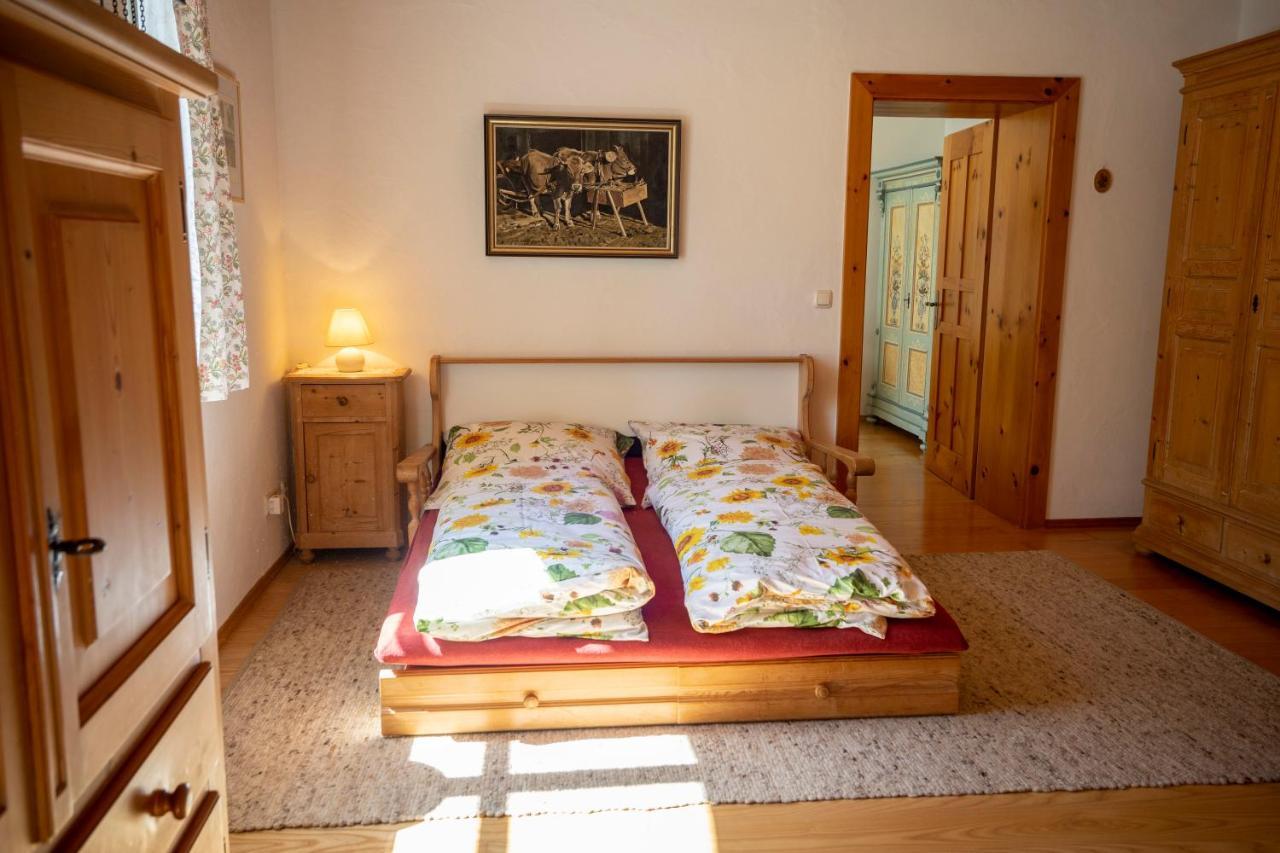 Landhauswohnung Mit Wildromantischem Garten Füssen Exteriör bild