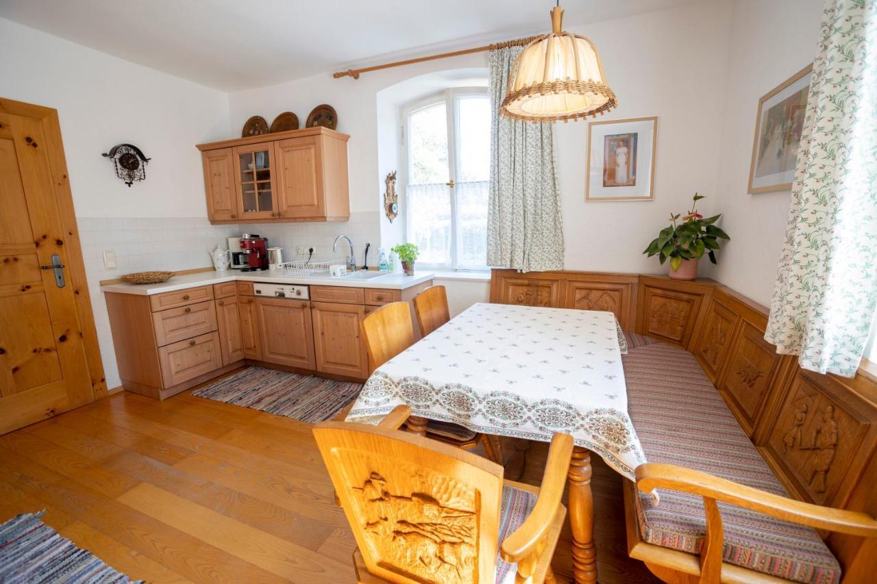 Landhauswohnung Mit Wildromantischem Garten Füssen Exteriör bild