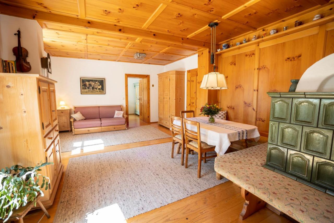 Landhauswohnung Mit Wildromantischem Garten Füssen Exteriör bild