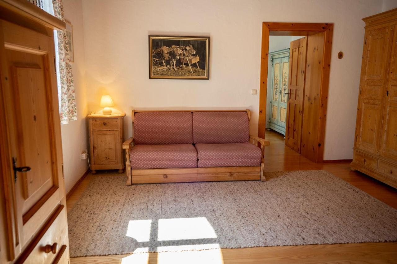 Landhauswohnung Mit Wildromantischem Garten Füssen Exteriör bild